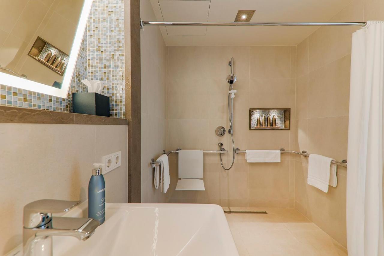 Upstalsboom Wyk Auf Foehr Hotel Bagian luar foto