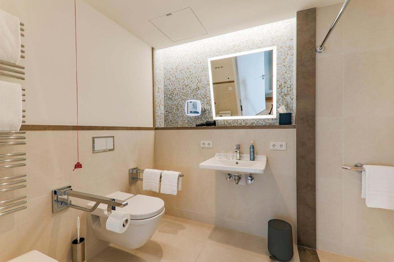 Upstalsboom Wyk Auf Foehr Hotel Bagian luar foto